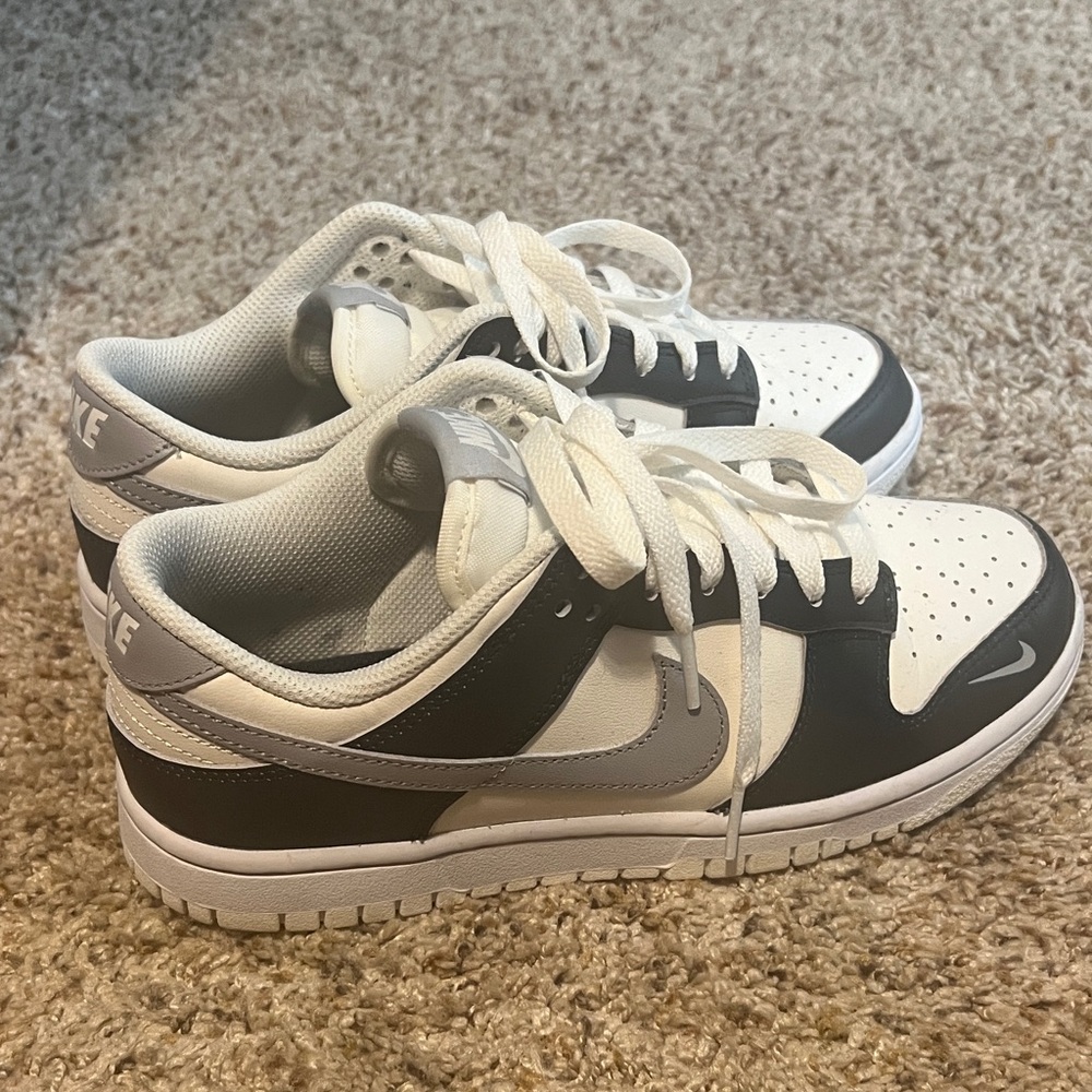 Nike Navy and White Low-Top Sneakers